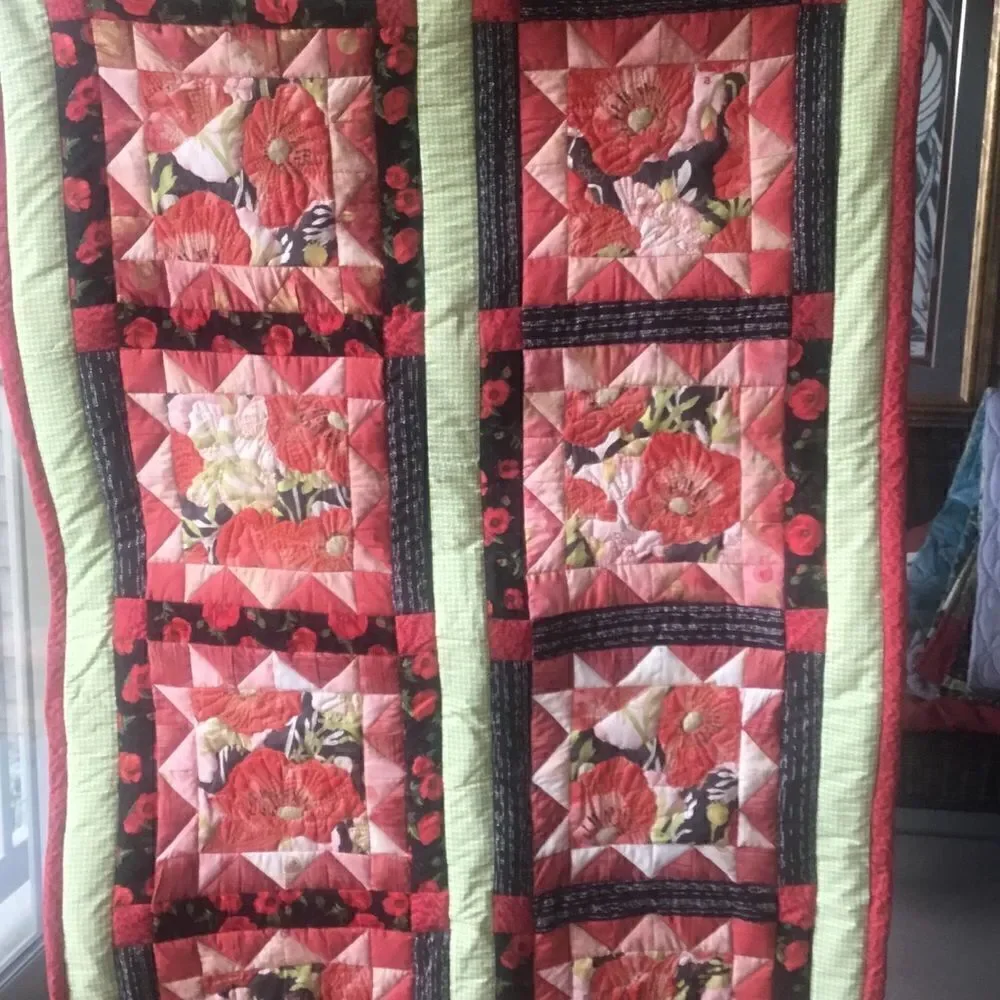 Brand new Hand Crafted Poppies Quilt
